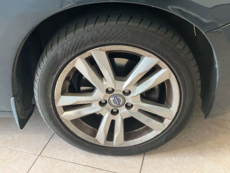 Volvo V60 2.0 D4 Momentum 2011 – снимка 11