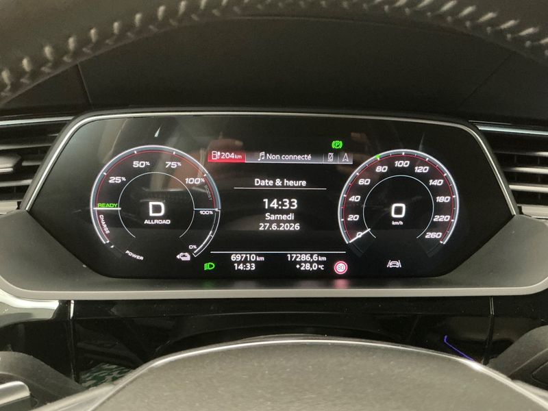 Audi e-tron 55 quattro Avus — zdjęcie 13
