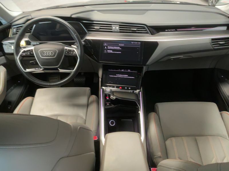Audi e-tron 55 quattro Avus — zdjęcie 12