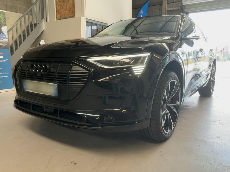 Audi e-tron 55 quattro Avus — zdjęcie 2