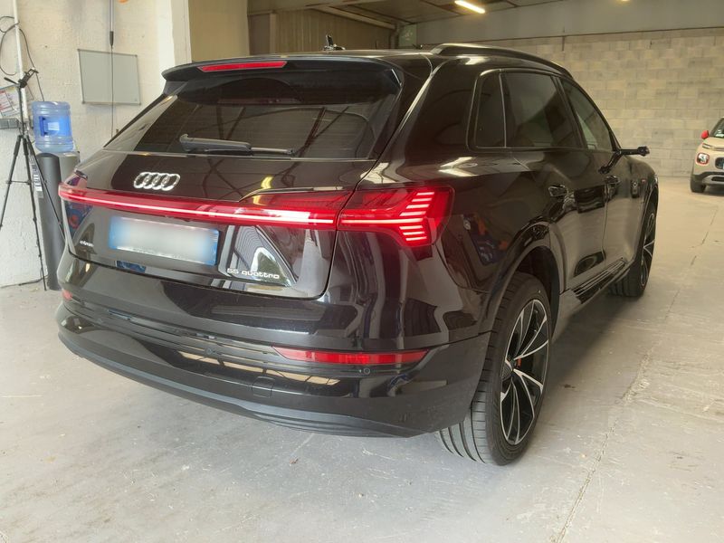 Audi e-tron 55 quattro Avus — zdjęcie 6