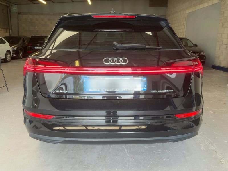 Audi e-tron 55 quattro Avus — zdjęcie 10