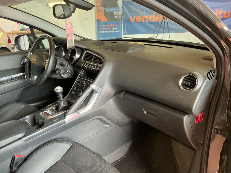 Peugeot 3008 1.2 e-THP Allure — zdjęcie 3
