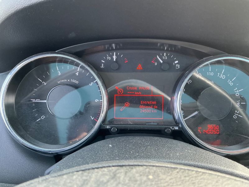 Peugeot 3008 1.2 e-THP Allure — zdjęcie 4