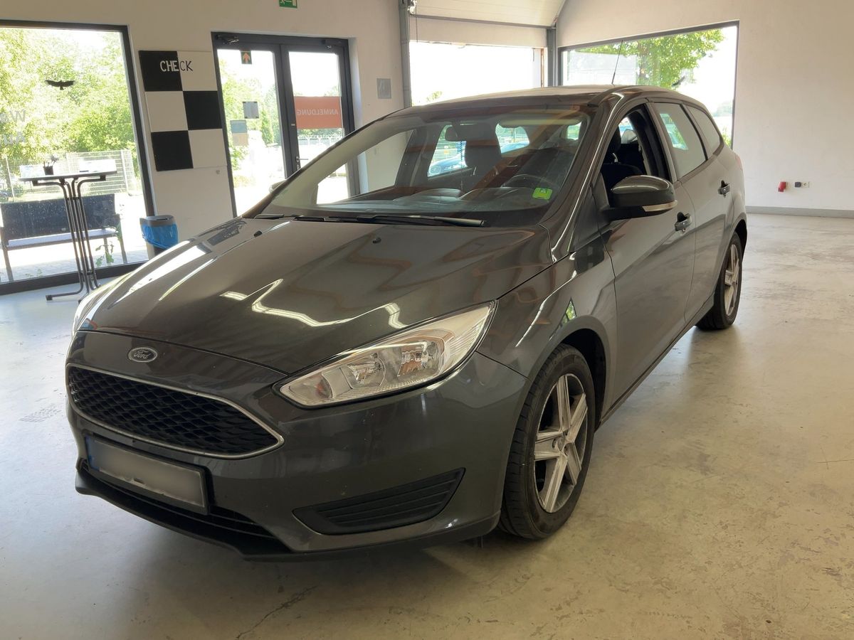 Ford Focus 2017 — photo 1