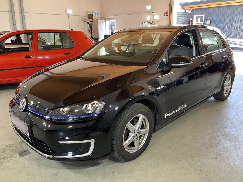 Volkswagen e-Golf VII electric drive 85 kW — zdjęcie 2
