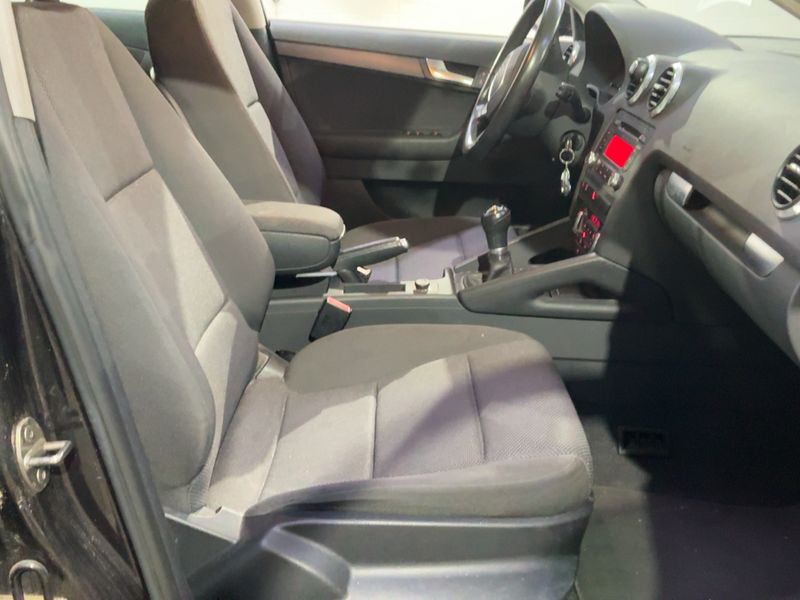 Audi A3 Sportback 1.4 TFSI Attraction — zdjęcie 11