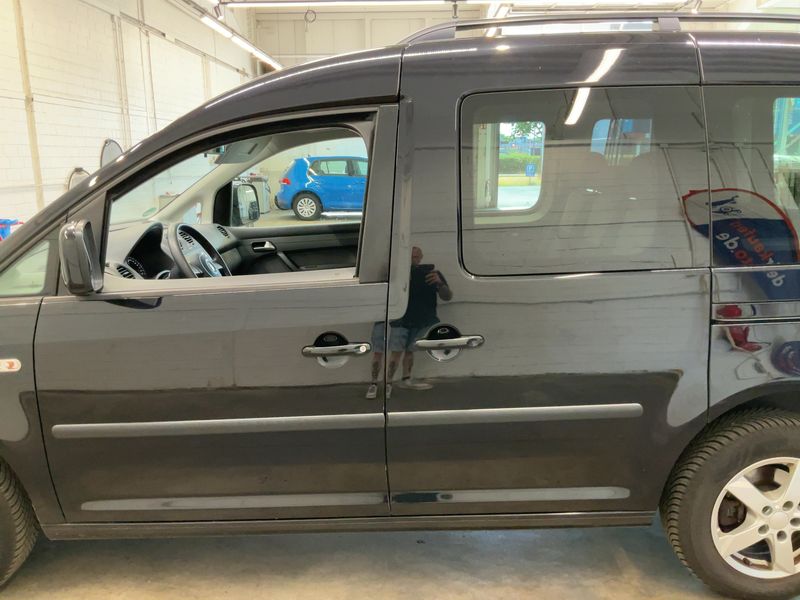 Volkswagen Caddy 1.6 BIFuel Trendline — zdjęcie 4