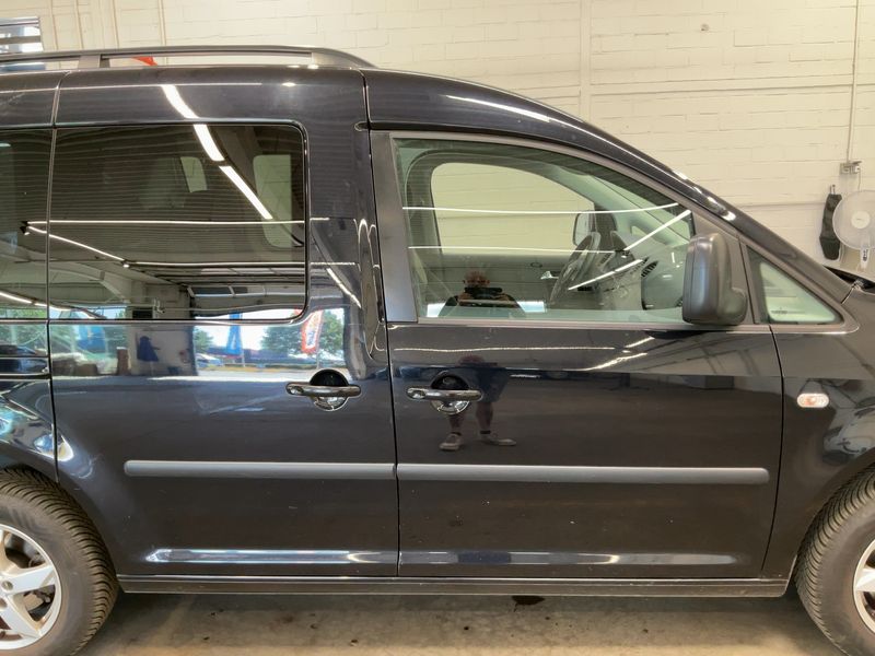 Volkswagen Caddy 1.6 BIFuel Trendline — zdjęcie 7