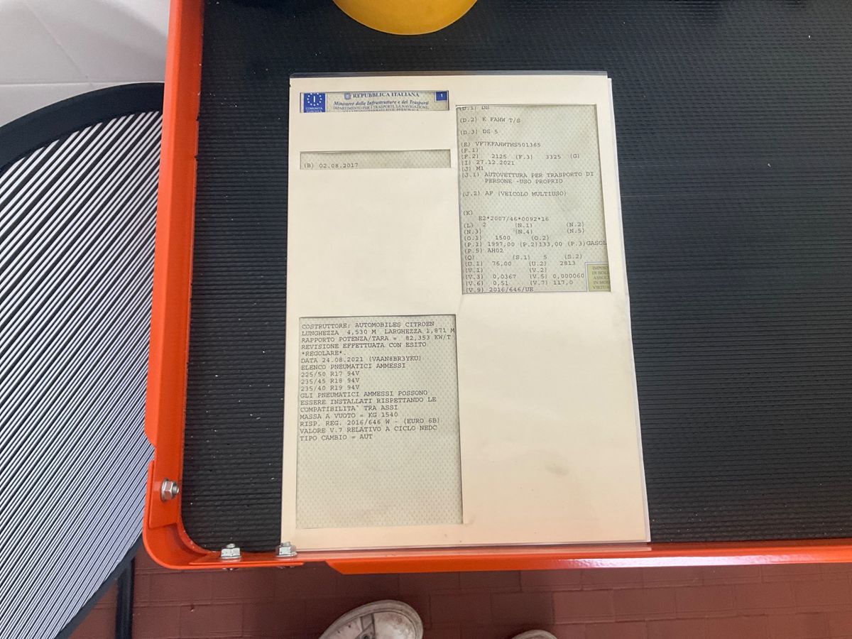 DS Automobiles DS5 2.0 Blue-HDi SportChic