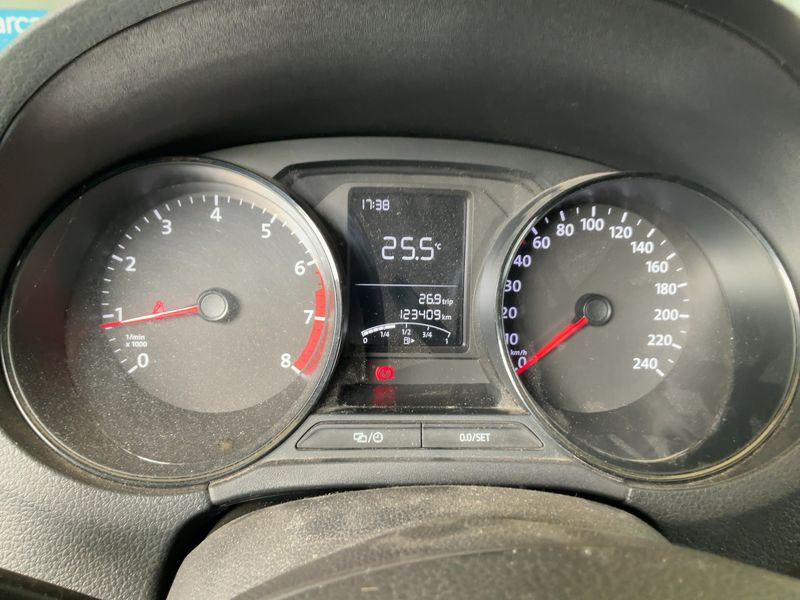 Volkswagen Polo 1.0 Edition BlueMotion Tech — zdjęcie 13