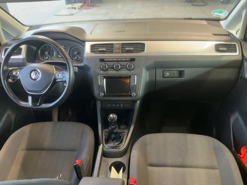 Volkswagen Caddy 2.0 TDI Comfortline BlueMotion Tech — zdjęcie 12