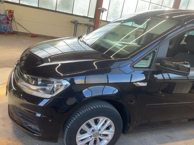 Volkswagen Caddy 2.0 TDI Comfortline BlueMotion Tech — zdjęcie 2