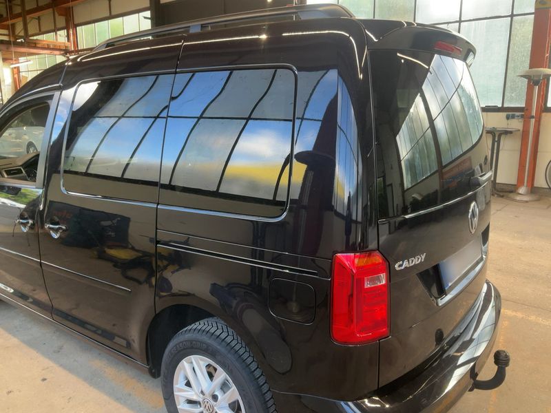 Volkswagen Caddy 2.0 TDI Comfortline BlueMotion Tech — zdjęcie 3