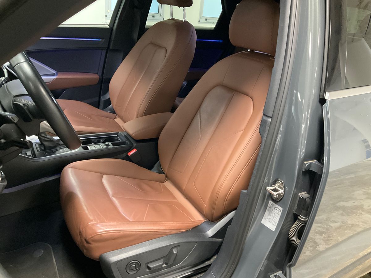 Audi Q3 2022 — photo 24