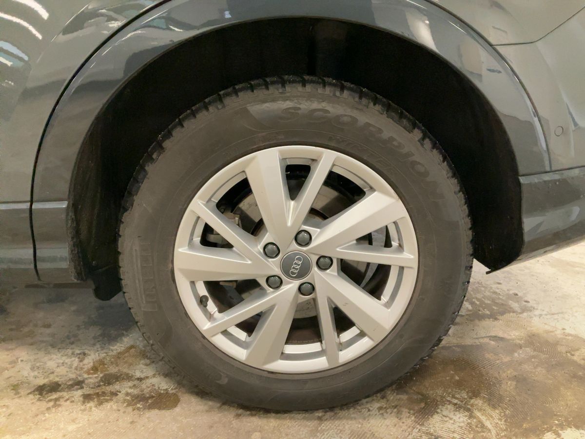 Audi Q3 2022 — photo 6