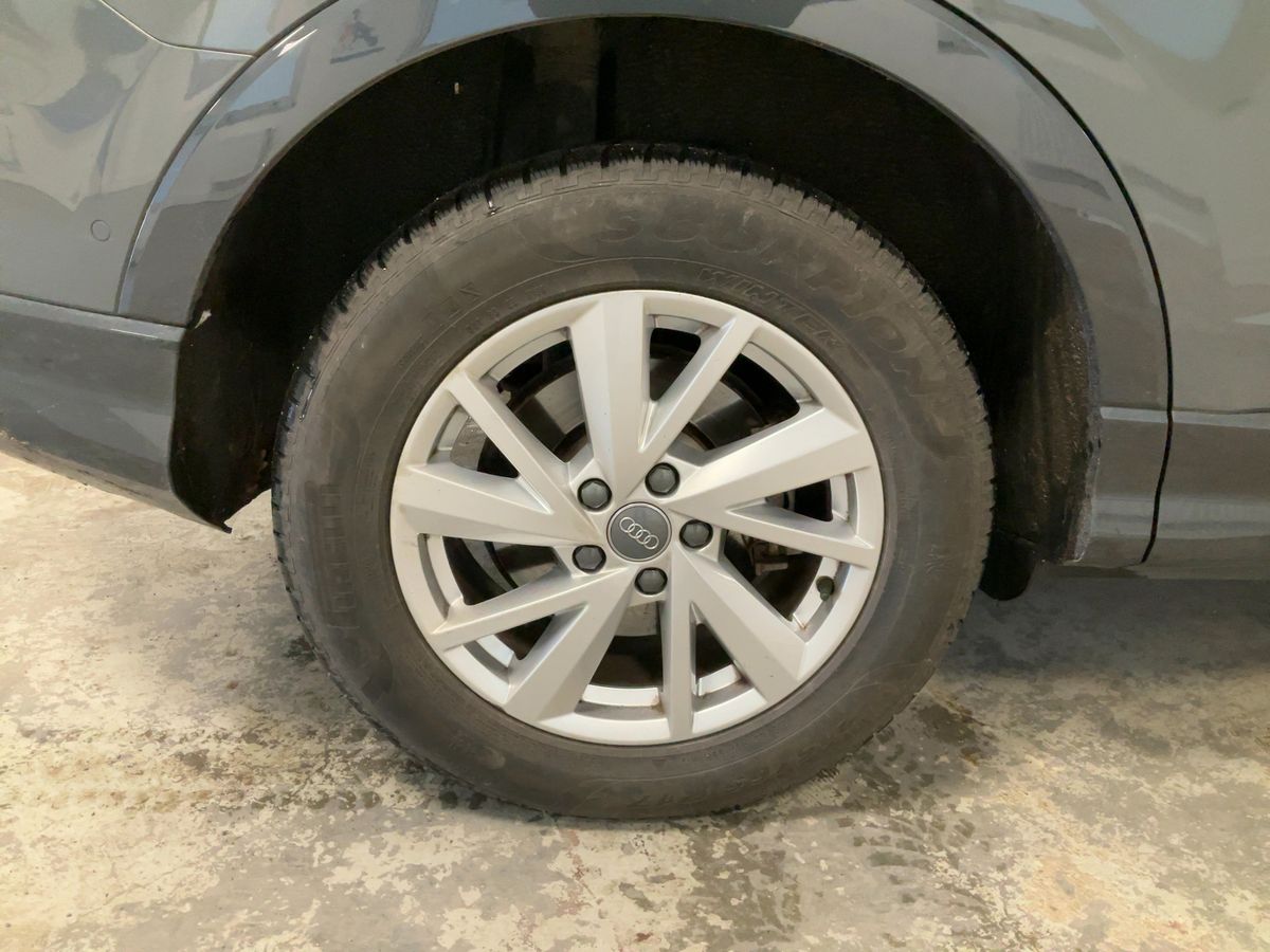 Audi Q3 2022 — photo 10
