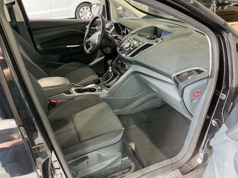 Ford C-Max 1.0 EcoBoost Titanium — zdjęcie 3