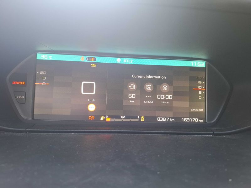 Citroen C4 Picasso 1.6 Blue-HDi Feel — zdjęcie 12