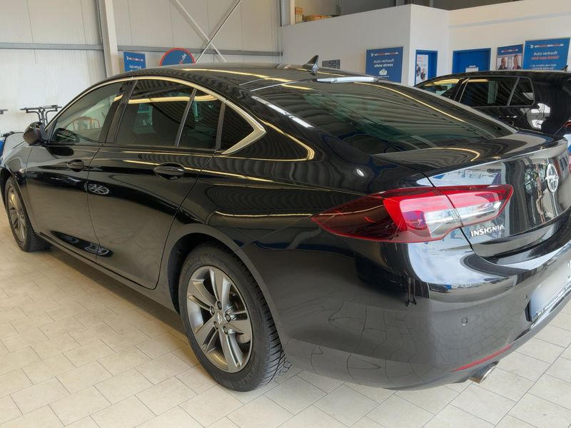 Opel Insignia Grand Sport 2.0 CDTI Dynamic — zdjęcie 3