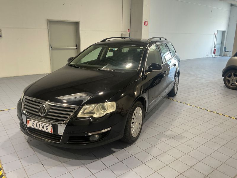 Volkswagen Passat 2.0 TDI Comfortline — zdjęcie 1