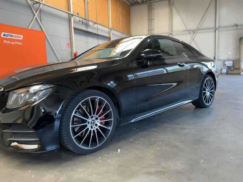 Mercedes-Benz E-Klasse E 400 4Matic AMG Line — zdjęcie 2