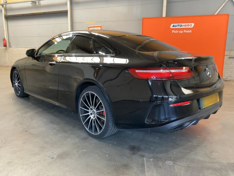 Mercedes-Benz E-Klasse E 400 4Matic AMG Line — zdjęcie 3