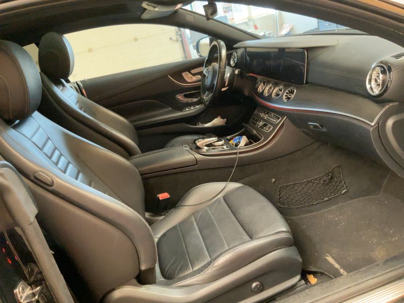 Mercedes-Benz E-Klasse E 400 4Matic AMG Line — zdjęcie 11