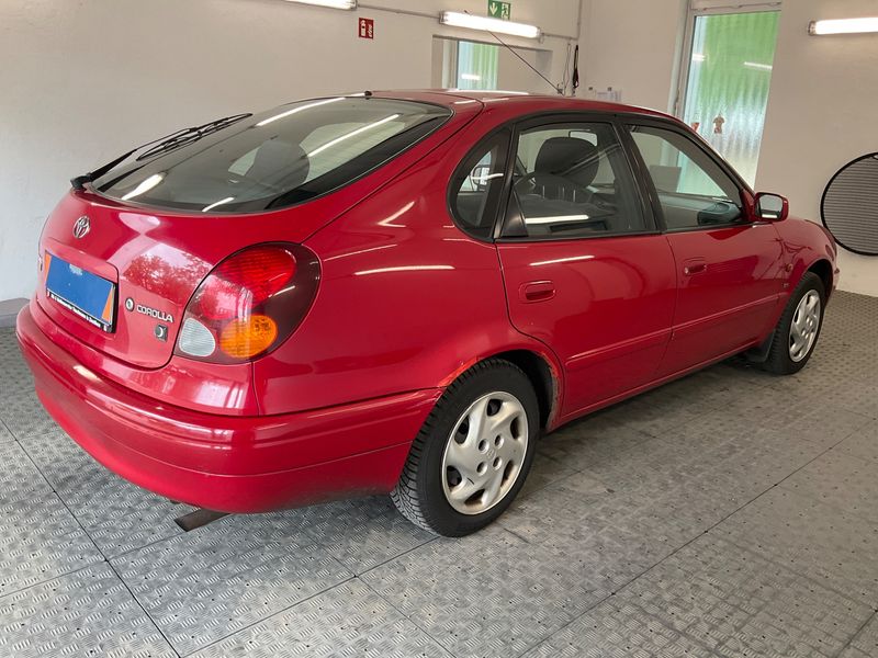 Toyota Corolla 1.6 Liftback Luna — zdjęcie 2