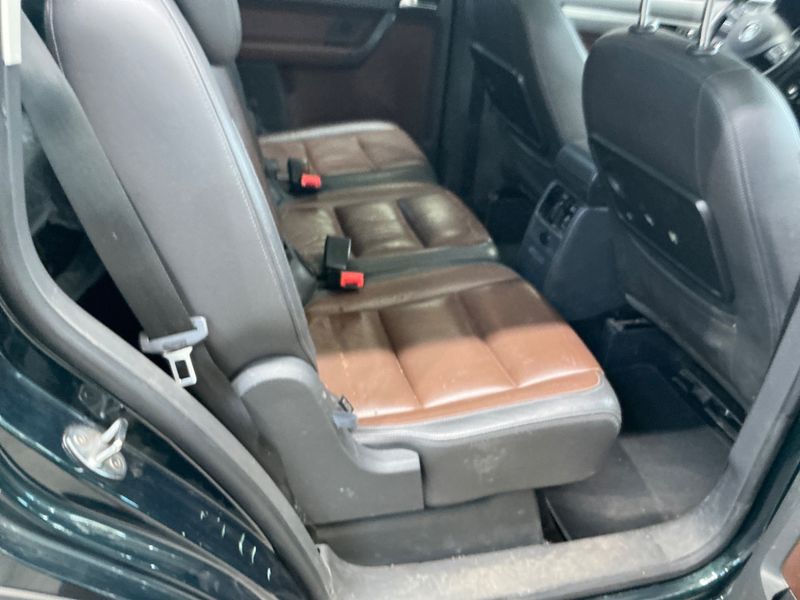 Volkswagen Touran 2.0 TDI CrossTouran 2012 – снимка 25