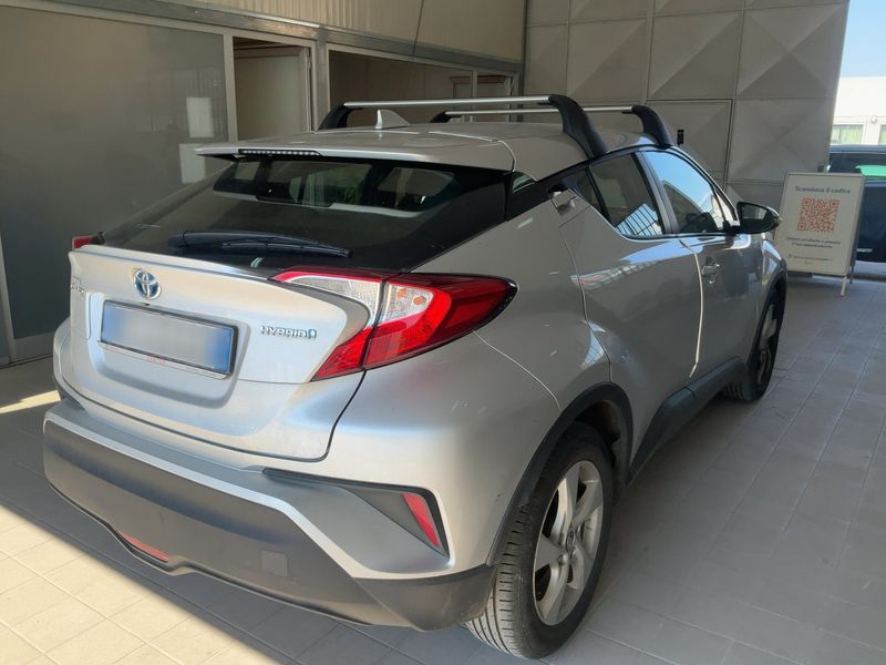 Toyota C-HR 1.8 Hybrid Active — zdjęcie 6