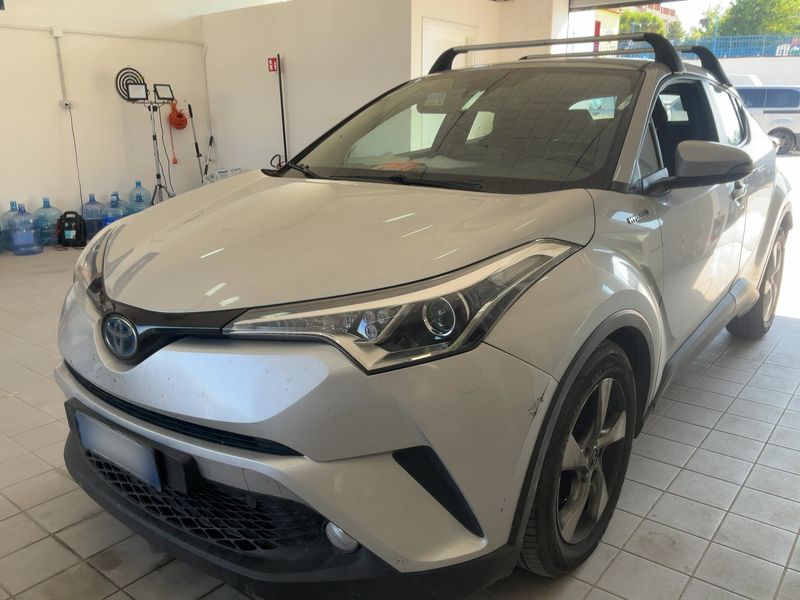 Toyota C-HR 1.8 Hybrid Active — zdjęcie 2