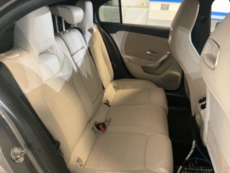 Mercedes-Benz A-Klasse A 180 d — zdjęcie 14