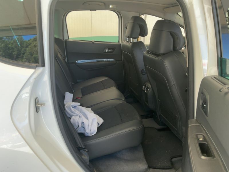 Peugeot 3008 2.0 HDi Allure — zdjęcie 14