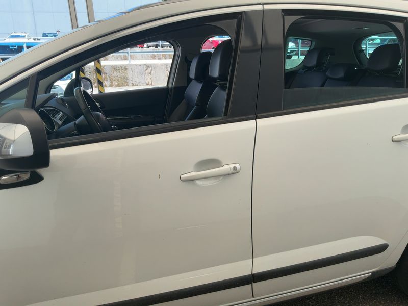 Peugeot 3008 2.0 HDi Allure — zdjęcie 4
