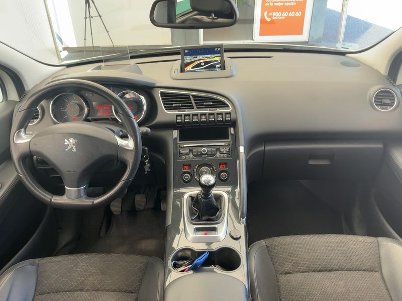 Peugeot 3008 2.0 HDi Allure — zdjęcie 12