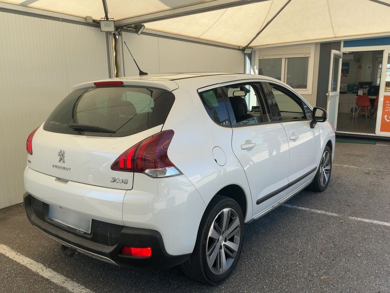 Peugeot 3008 2.0 HDi Allure — zdjęcie 6