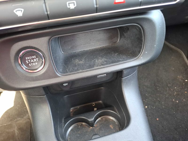 Citroen C3 1.2 PureTech Shine 2022 – снимка 46