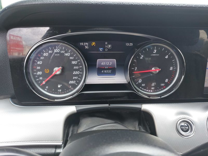 Mercedes-Benz E-Klasse E 220 d Avantgarde — zdjęcie 12