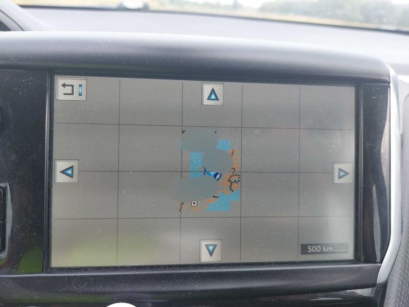 Peugeot 2008 1.2 VTi Allure 2014 – снимка 13
