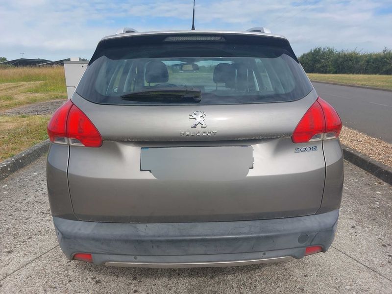 Peugeot 2008 1.2 VTi Allure 2014 – снимка 4