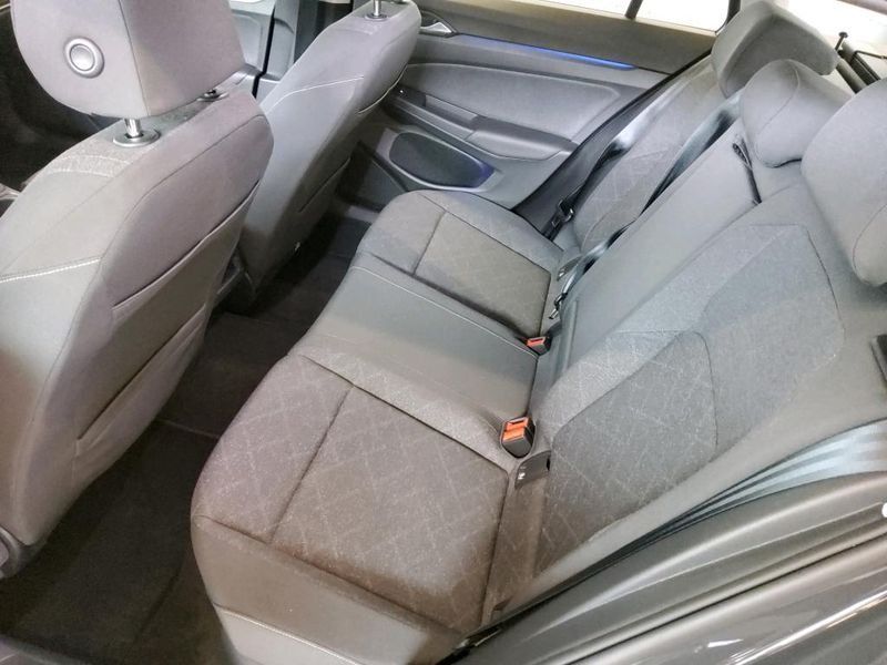 Volkswagen Golf VIII 1.0 TSI Life — zdjęcie 12