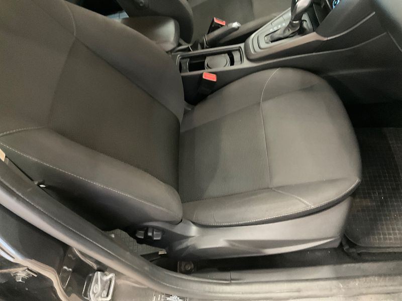 Ford Focus 1.5 TDCi Business 2018 – снимка 22