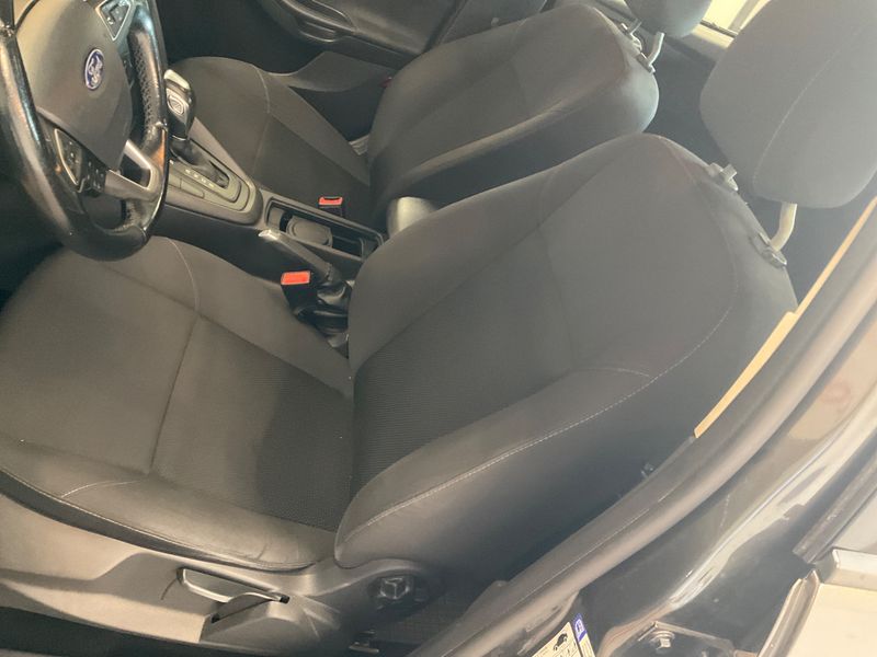Ford Focus 1.5 TDCi Business 2018 – снимка 21