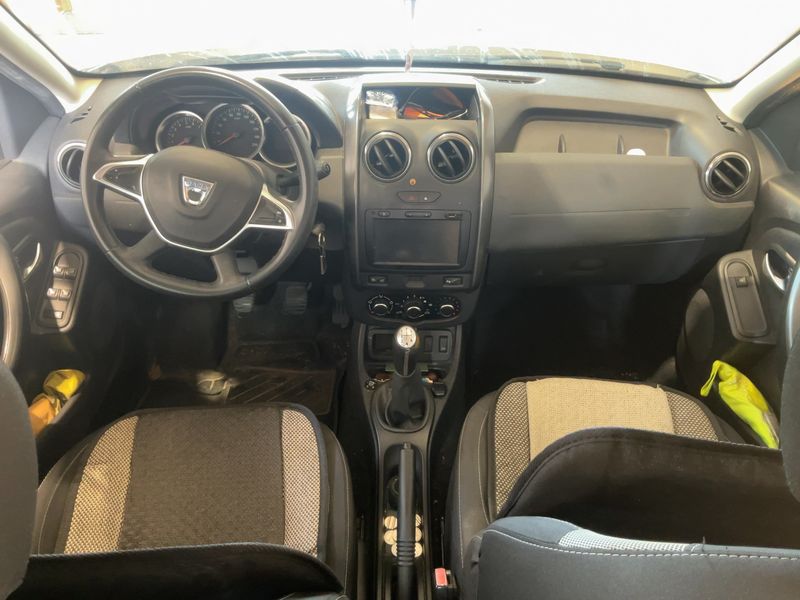 Dacia Duster 1.6 SCe LPG Brave² 4x2 2017 – снимка 17