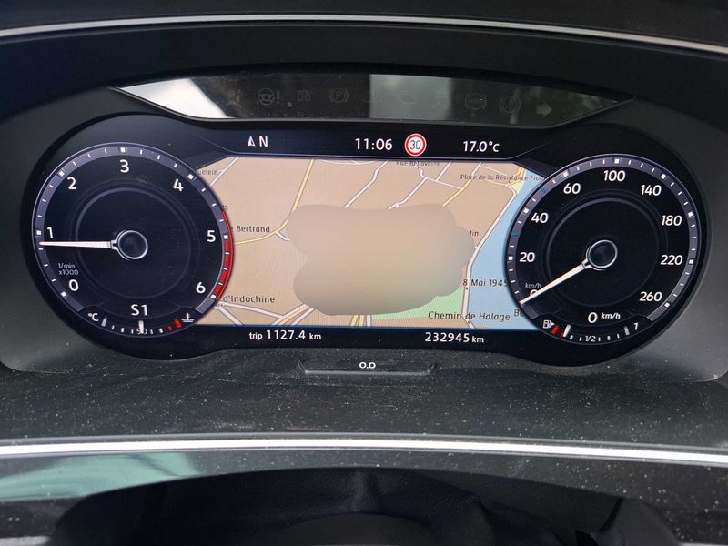 Volkswagen Tiguan 2.0 TDI Carat 4Motion BlueMotion Tech — zdjęcie 12