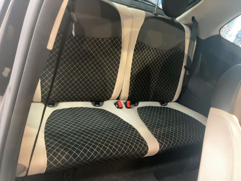 Fiat 500 1.0 Mild-Hybrid Dolcevita — zdjęcie 14