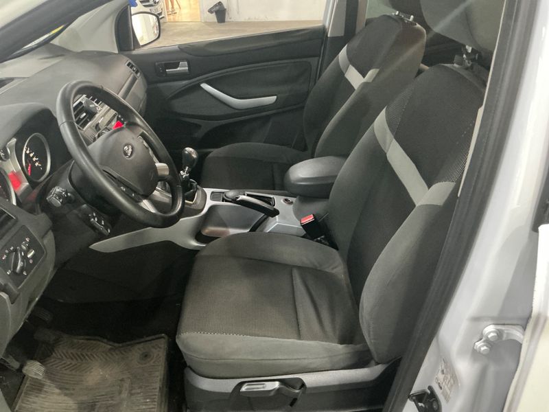Ford Kuga 2.0 TDCi Trend 2011 – снимка 23