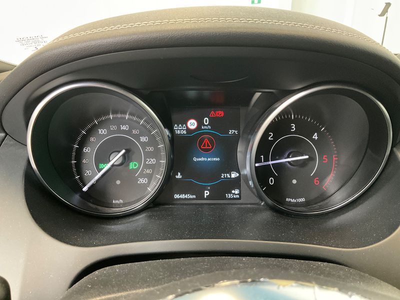 Jaguar E-Pace D150 R-Dynamic S AWD — zdjęcie 13