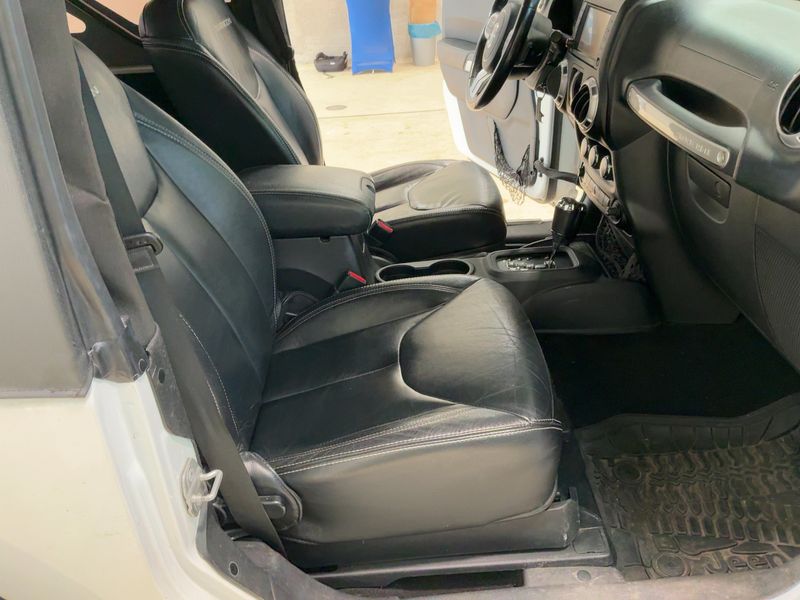 Jeep Wrangler Unlimited 2.8 CRD Rubicon — zdjęcie 11